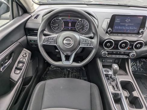 Used 2024 Nissan Sentra SV FWD image 15