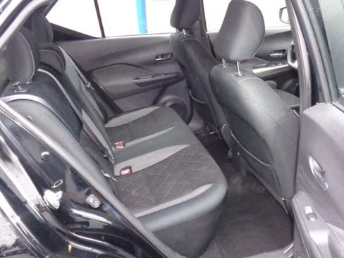 Used 2019 Nissan Kicks SV w/ Exterior Package FWD image 9