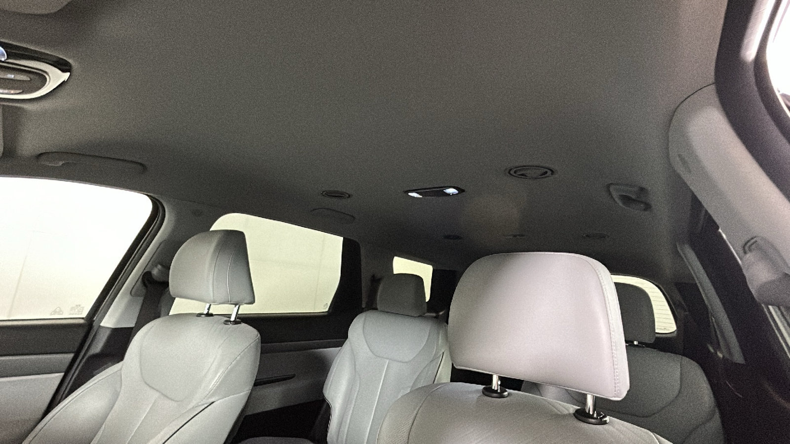 Used 2025 Hyundai Palisade SEL AWD/4WD image 15