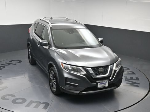 Used 2019 Nissan Rogue SV w/ Premium Package AWD/4WD image 32