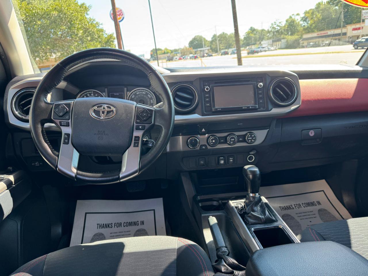 Used 2019 Toyota Tacoma SR5 AWD/4WD image 17