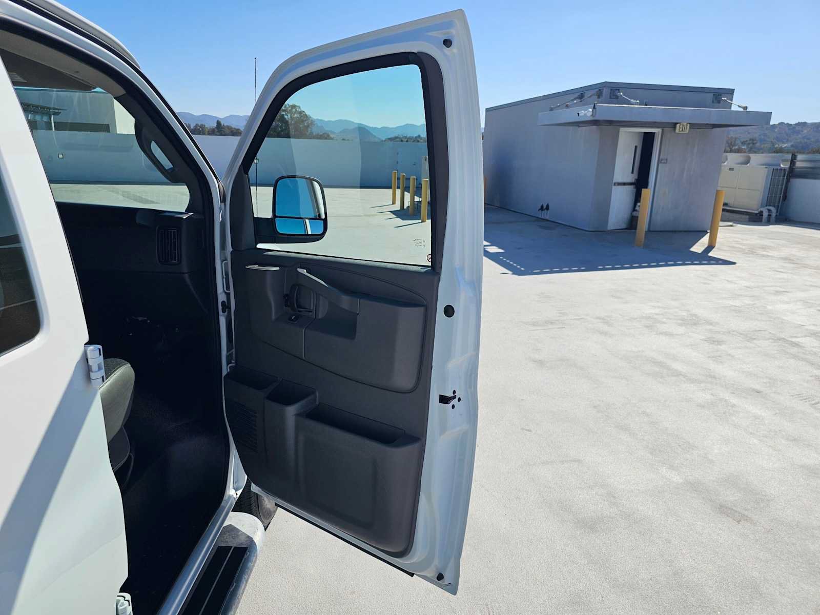 Used 2025 Chevrolet Express 2500 w/ Driver Convenience Package RWD image 20
