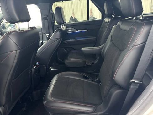 Used 2025 Ford Explorer ST AWD/4WD image 15