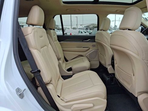 Used 2021 Jeep Grand Cherokee L Limited image 34