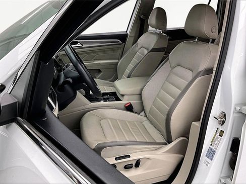 Used 2021 Volkswagen Atlas SEL Premium image 25