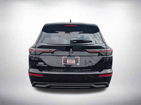 New 2026 Mitsubishi Outlander ES FWD image 4