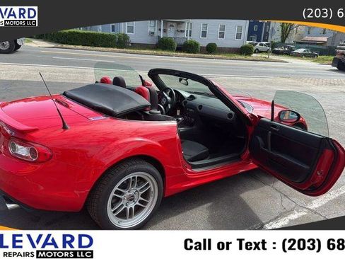 Used 2010 MAZDA MX-5 Miata Sport RWD image 32