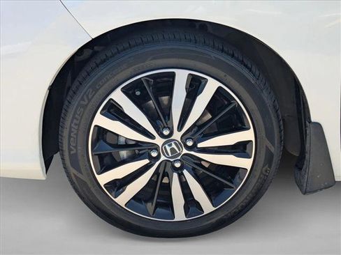 Used 2018 Honda Fit EX image 24