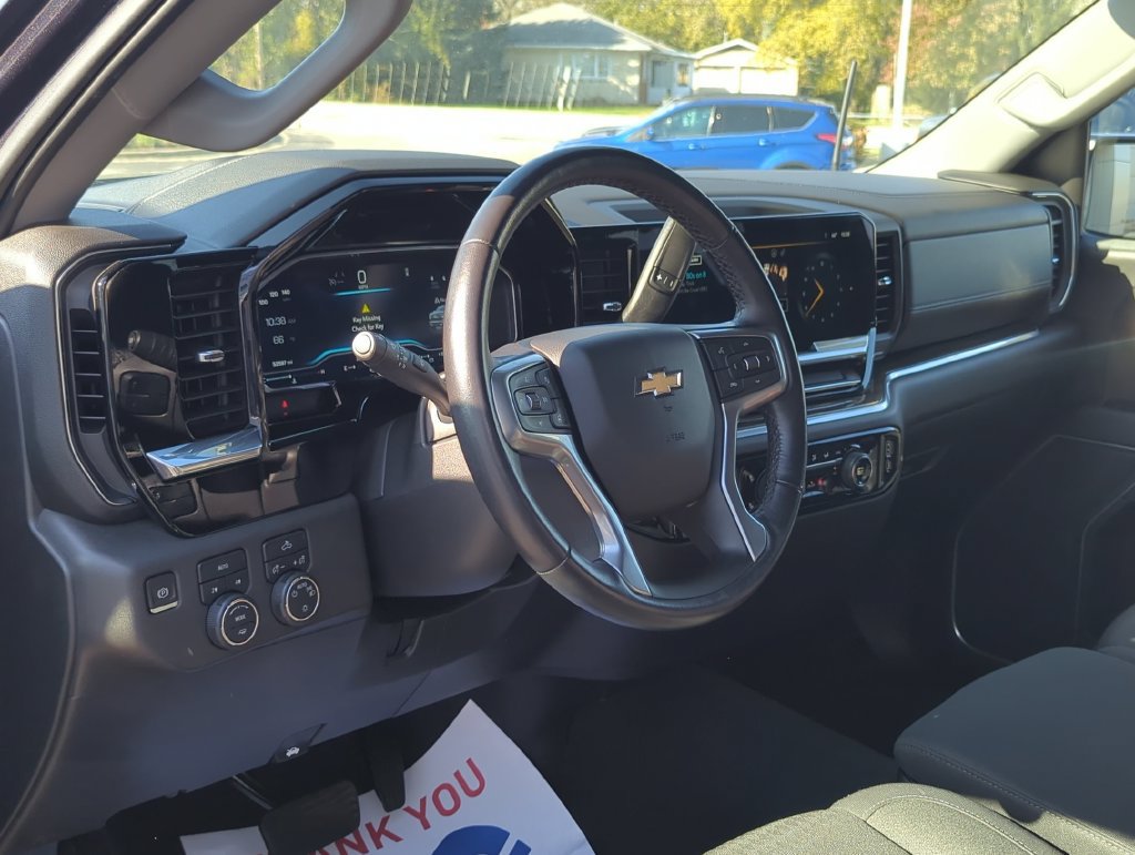 Used 2022 Chevrolet Silverado 1500 LT AWD/4WD image 11