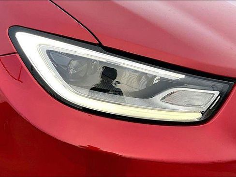 Used 2025 Chrysler Pacifica Select image 33