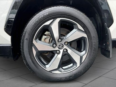 Certified 2023 Toyota RAV4 SE image 9