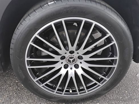 Used 2025 Mercedes-Benz GLC 300 GLC 300 image 14