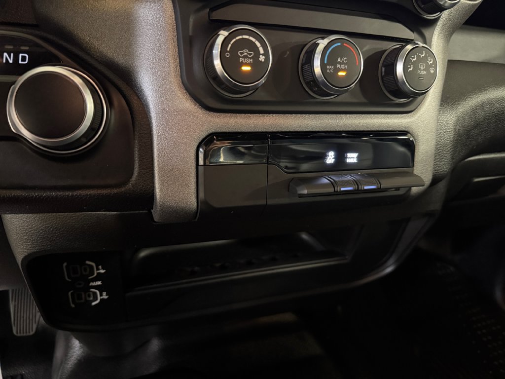 Used 2024 RAM 2500 Tradesman AWD/4WD image 30