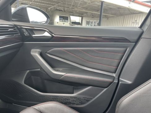 Used 2023 Volkswagen Jetta GLI Autobahn image 31