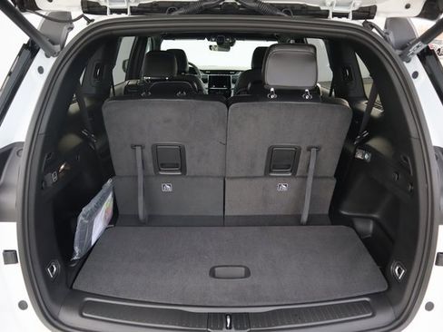 New 2025 Jeep Grand Cherokee L Altitude image 27