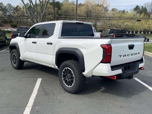 Used 2025 Toyota Tacoma TRD Off-Road image 7