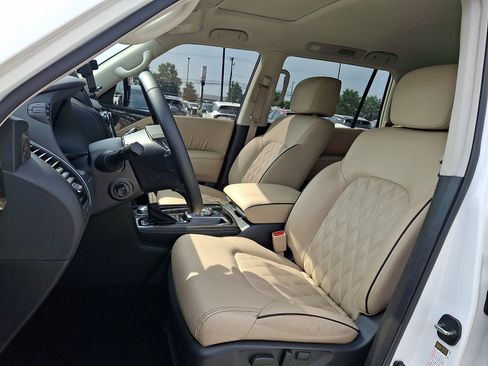 Certified 2023 Nissan Armada Platinum w/ Cargo Package AWD/4WD image 16