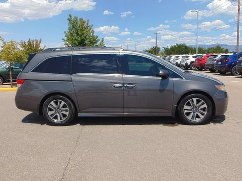 Used 2016 Honda Odyssey Touring Elite image 3
