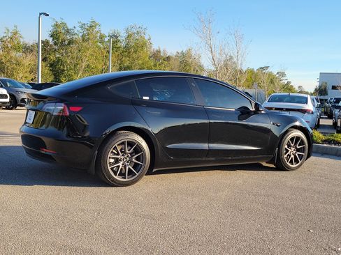 Used 2023 Tesla Model 3 Standard Range image 3