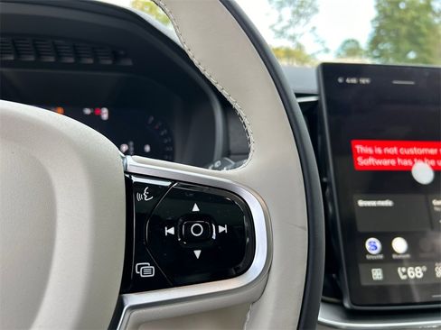 New 2026 Volvo XC90 B6 Ultra w/ Protection Package image 14