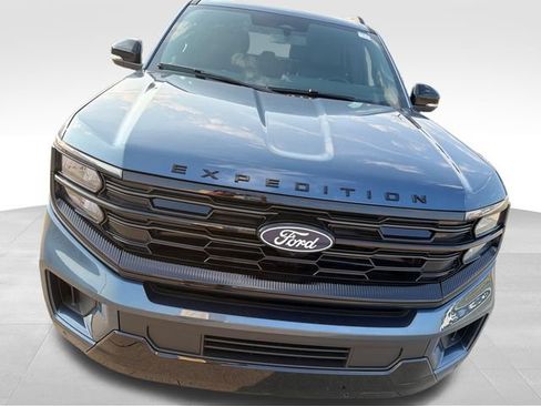 New 2027 Ford Expedition Platinum w/ Stealth Appearance Package AWD/4WD image 13