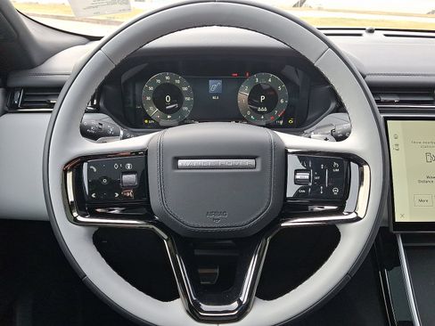 New 2026 Land Rover Range Rover Velar Dynamic SE image 6