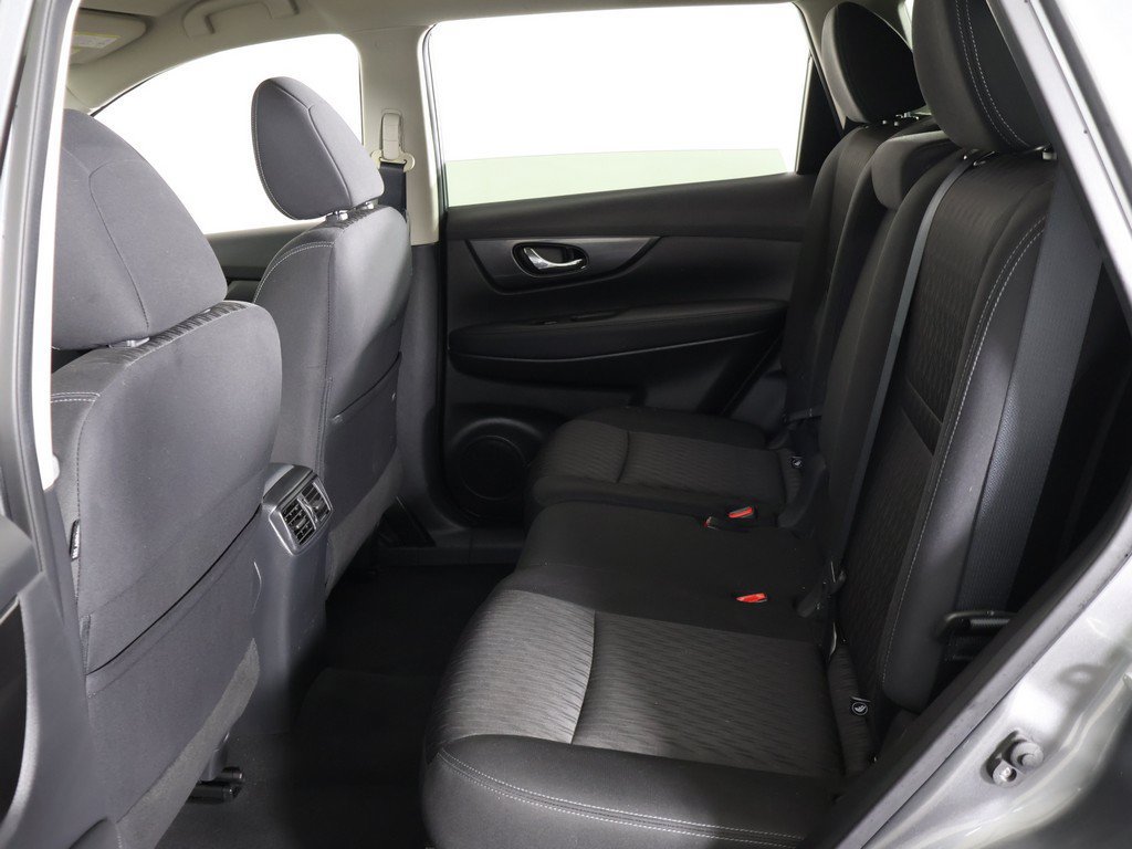 Used 2020 Nissan Rogue SV AWD/4WD image 32