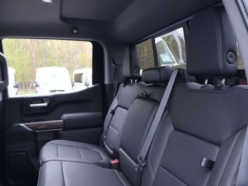 Used 2021 Chevrolet Silverado 1500 LT Trail Boss w/ Convenience Package II AWD/4WD image 16