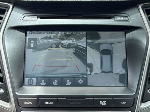 Used 2018 Hyundai Santa Fe FWD image 17