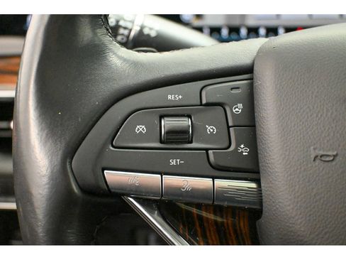 Used 2023 Cadillac Escalade Premium Luxury image 43