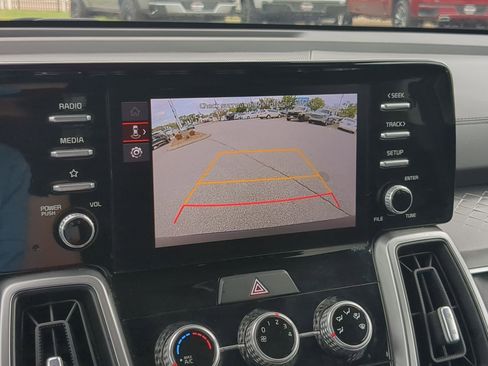 Used 2022 Kia Sorento LX image 15