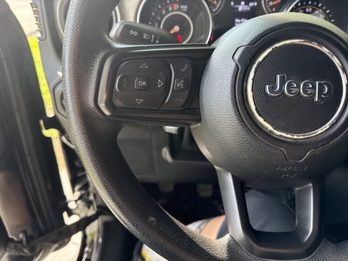 Used 2021 Jeep Wrangler Unlimited Sport AWD/4WD image 18