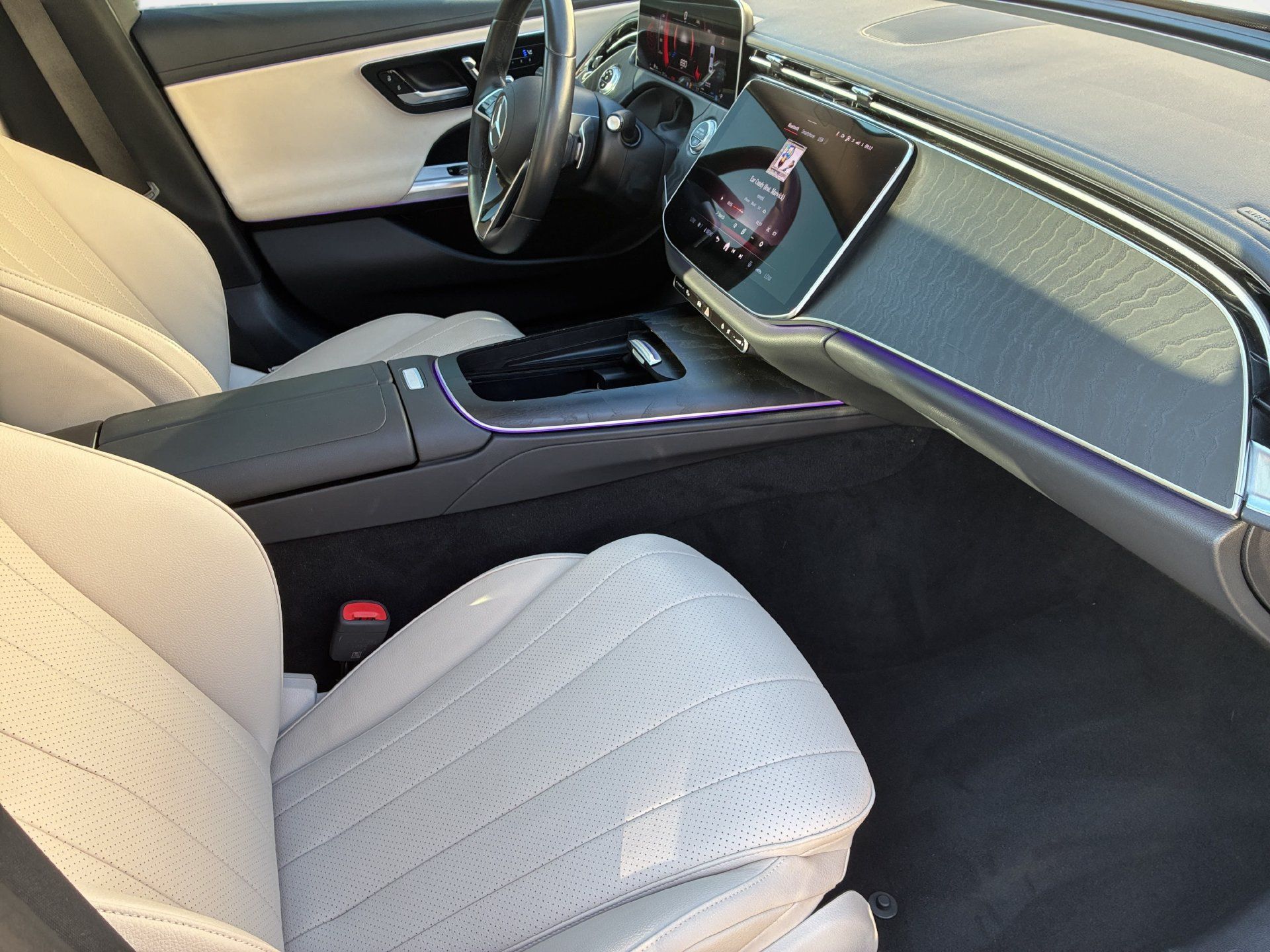 Used 2024 Mercedes-Benz E 350 4MATIC Sedan image 10