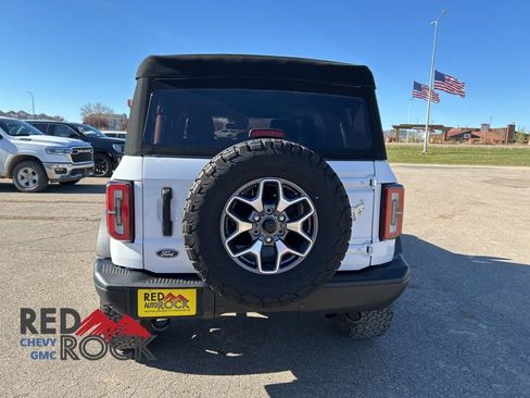 Used 2023 Ford Bronco Badlands image 6