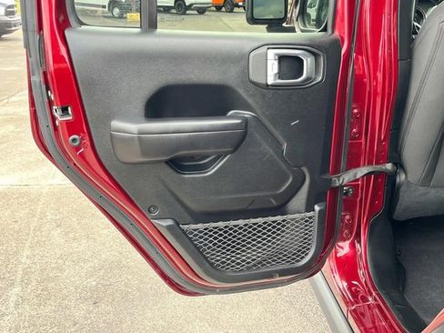 Certified 2021 Jeep Wrangler Unlimited Willys image 7