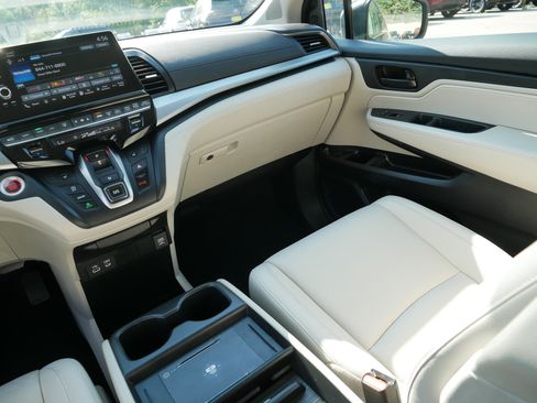 Used 2025 Honda Odyssey EX-L image 11