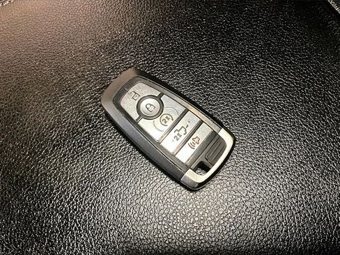 Used 2020 Ford F350 Lariat image 11