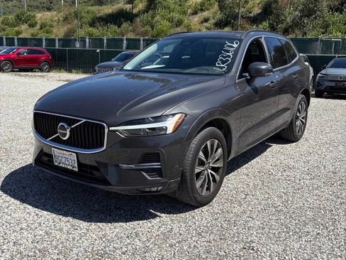 Used 2023 Volvo XC60 B5 Core w/ Climate Package FWD image 1