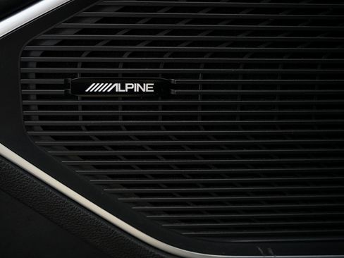 Used 2024 Jeep Wagoneer Series II w/ Flexible Seating Group image 14