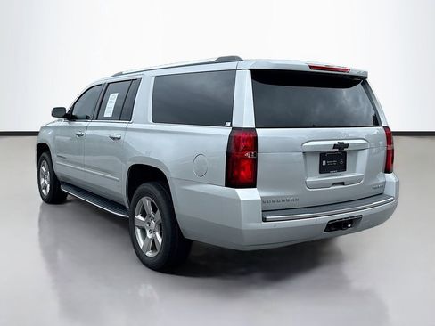 Used 2020 Chevrolet Suburban Premier RWD image 5