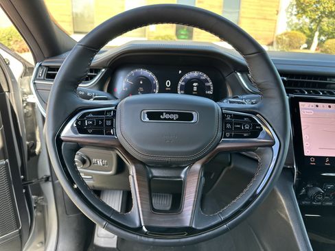 New 2025 Jeep Grand Cherokee Summit w/ Adv Protech Group IV image 8