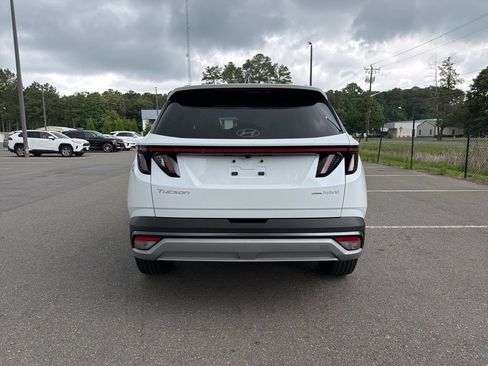 Certified 2025 Hyundai Tucson SEL AWD/4WD image 6
