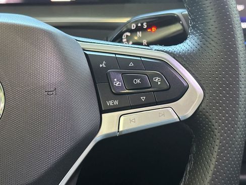 Used 2025 Volkswagen Tiguan SE R-Line AWD/4WD image 27