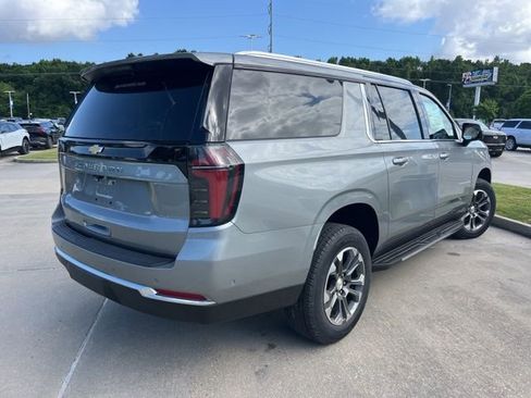 New 2026 Chevrolet Suburban LS RWD image 7