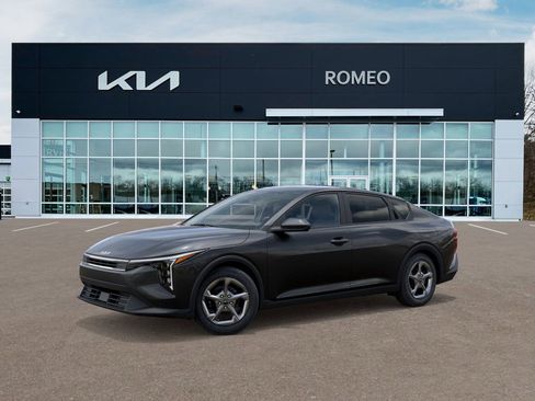 New 2026 Kia K4 LXS image 3