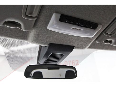 Used 2025 Nissan Kicks Play S image 45