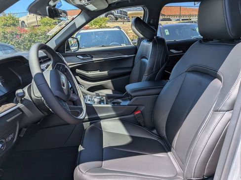 New 2026 Jeep Grand Cherokee Limited AWD/4WD image 11