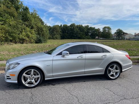Used 2012 Mercedes-Benz CLS 550 4MATIC image 3