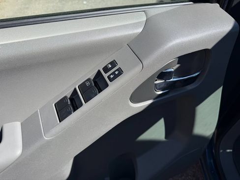 Used 2019 Nissan Frontier SV AWD/4WD image 11