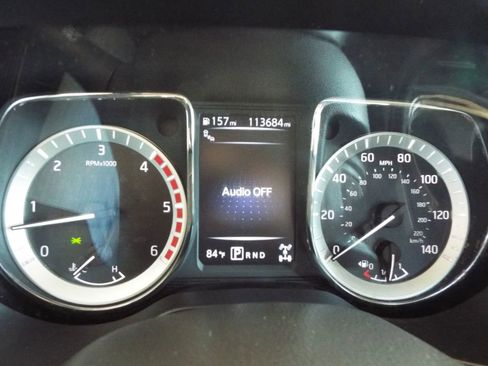 Used 2018 Nissan Titan Platinum Reserve w/ Platinum Utility Package image 13